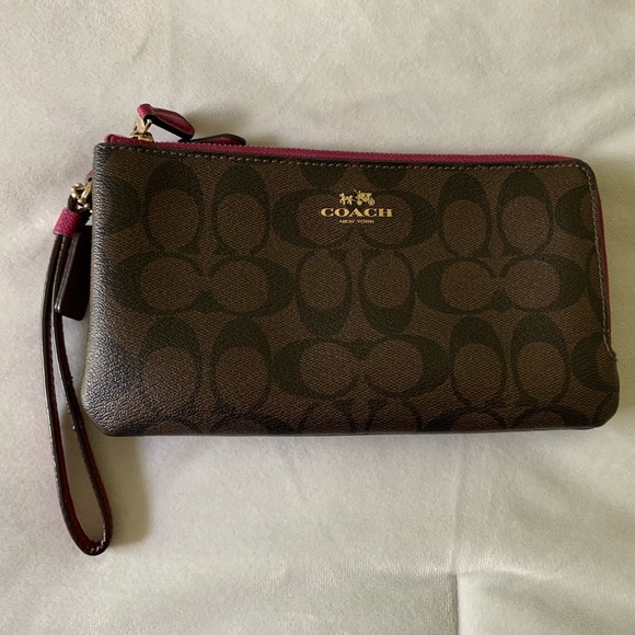Women’s Coach Wallet with Wristlet - Picture 1 of 4